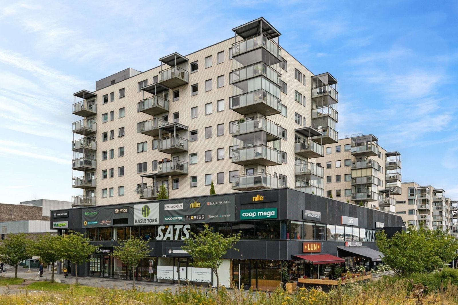 På Hasle Torg er det også en rekke servicetilbud. Galleribilde