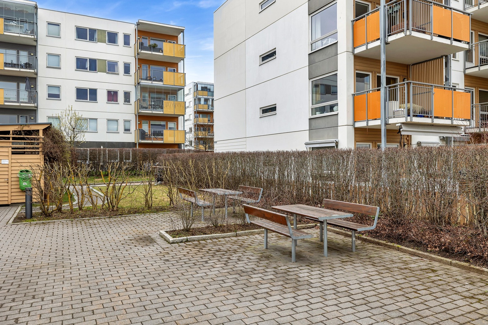 Frydenberg 1 er et veldrevet borettslag med pent opparbeidet gårdsrom. Galleribilde