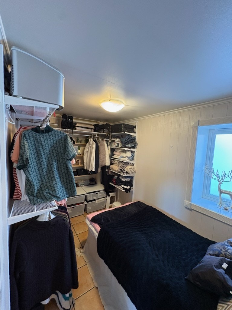Bod/walk-in (benyttet som gjesterom av nåværende eier) Galleribilde