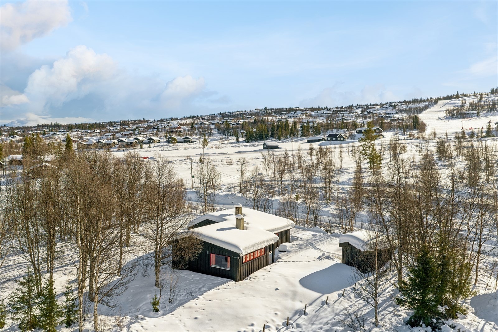 Vaset og områdene rundt byr på fantastiske turmuligheter sommer som vinter. Her er et fantastisk løypenett, vakre fjelltopper og friske fjellvann. Galleribilde