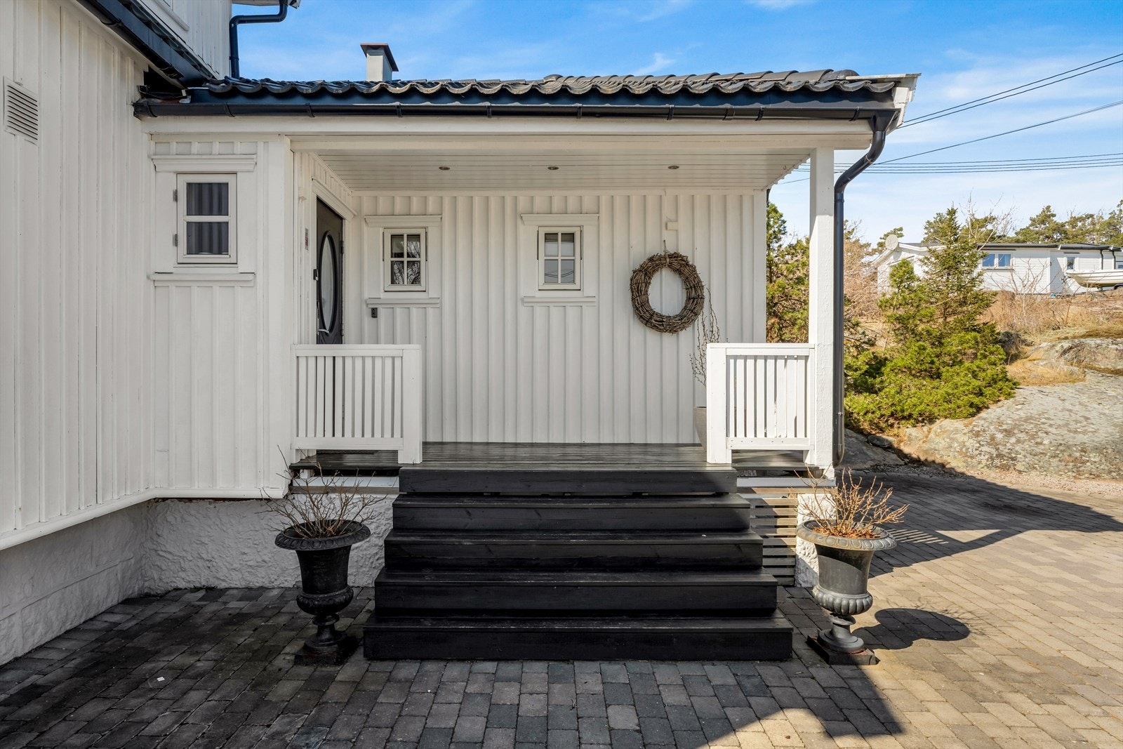 Overbygget inngangsparti. Galleribilde