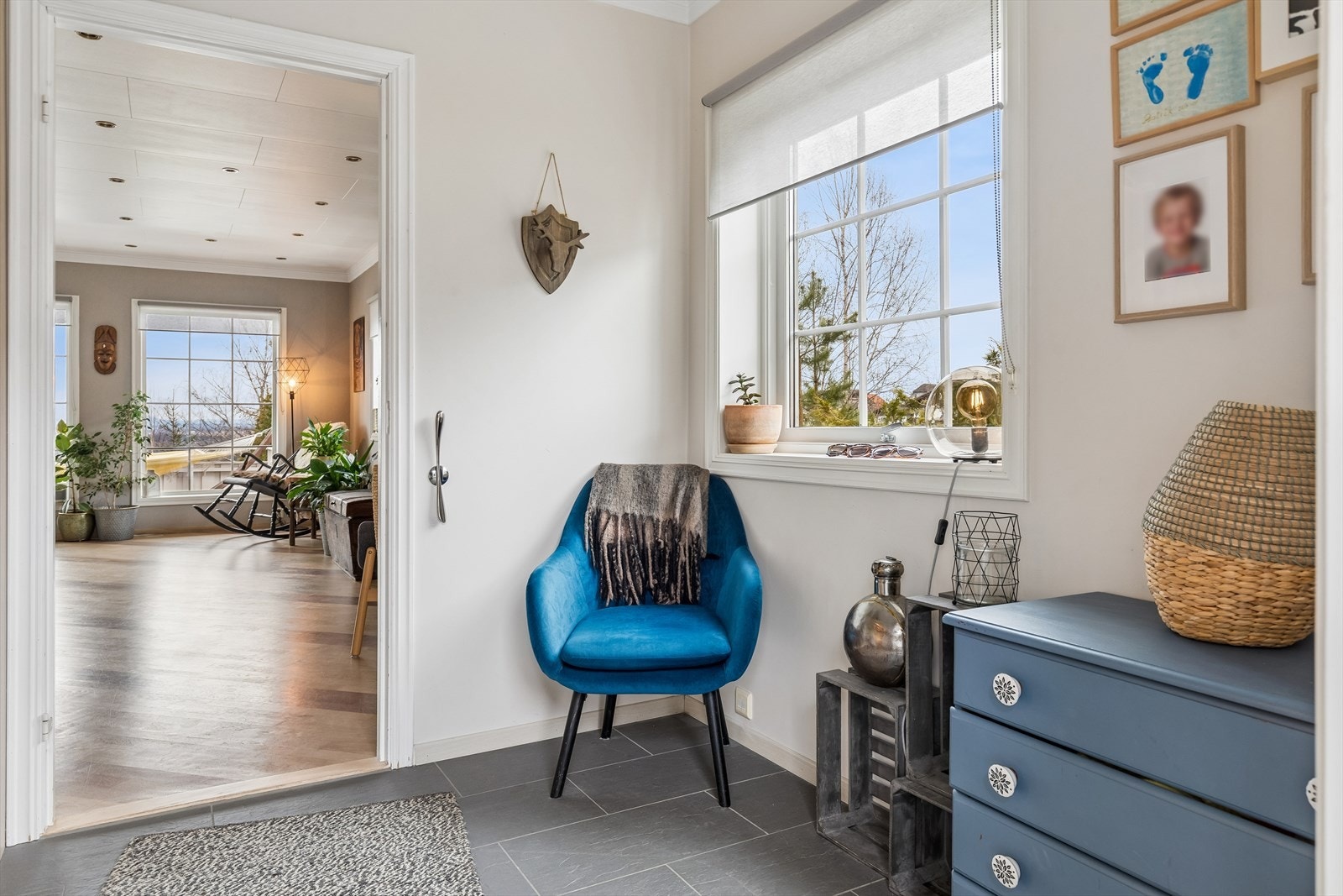 Det er god plass til oppbevaringsmøblement. Galleribilde