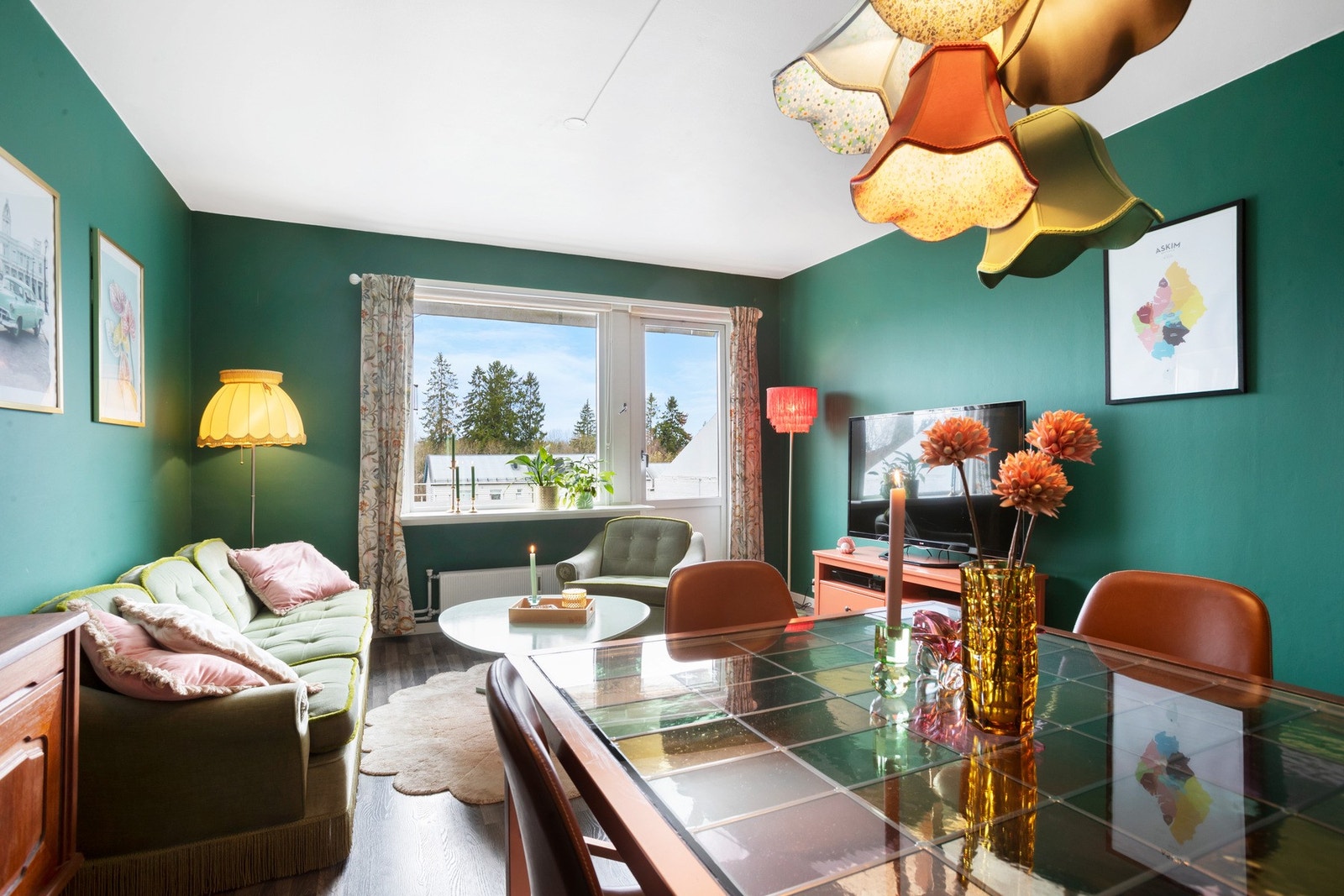Utgang til solrik terrasse Galleribilde
