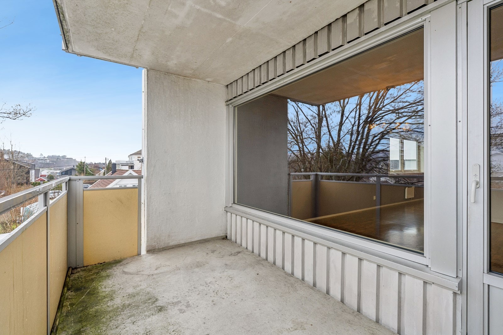 Balkong med utgang fra stuen Galleribilde