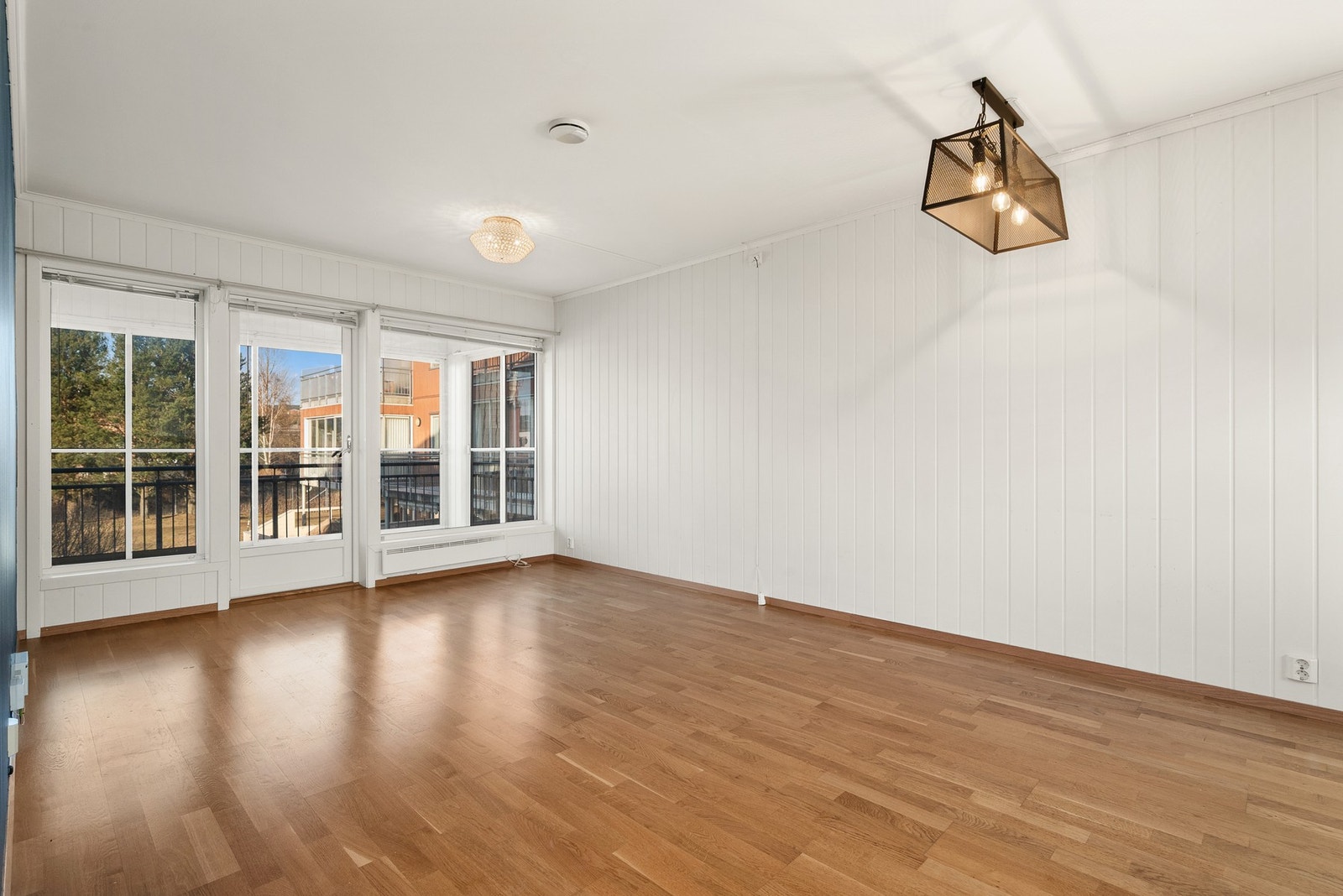 Det er en åpen stue/kjøkken løsning på 25m². Galleribilde