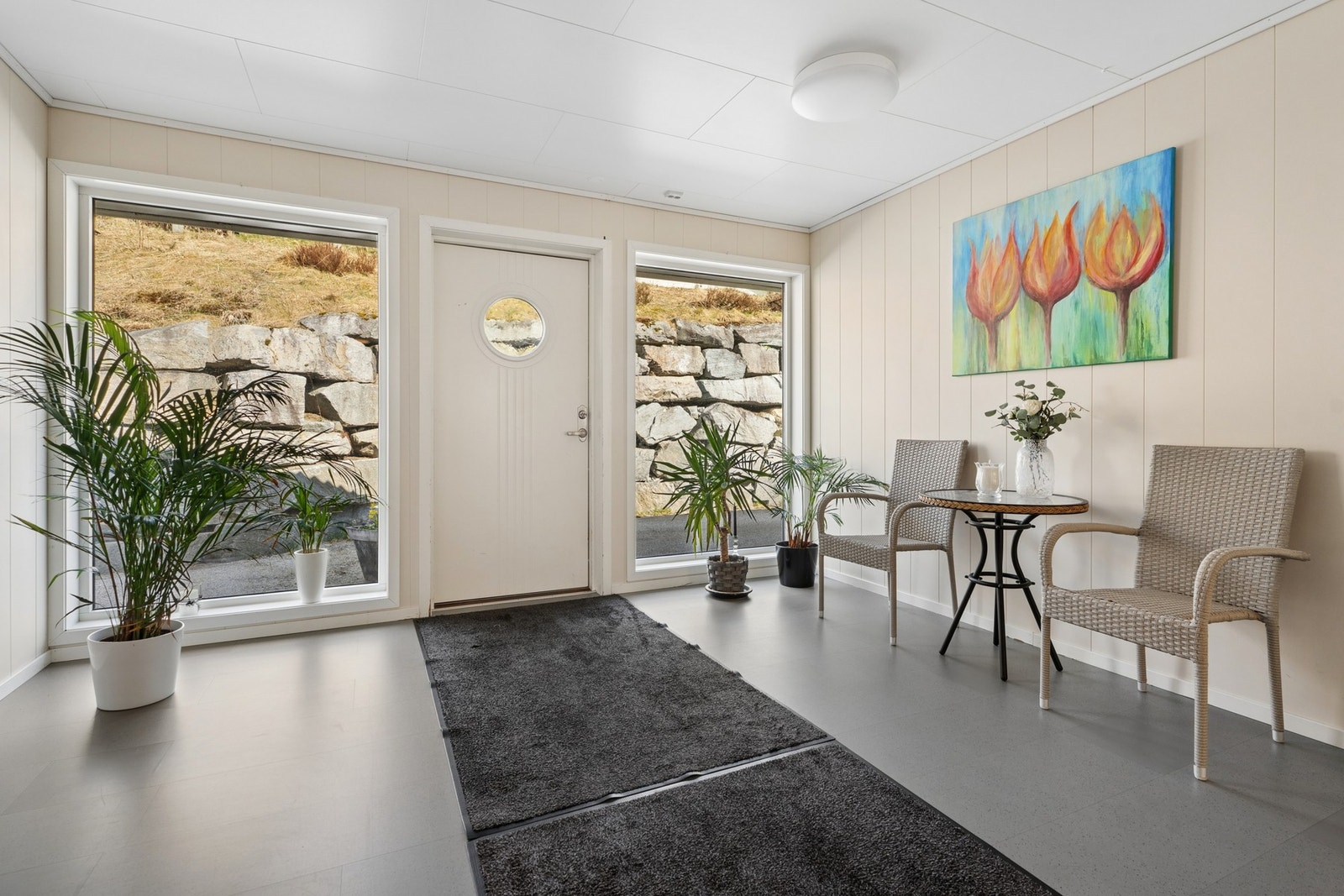 Inngangsparti i bygget. Galleribilde