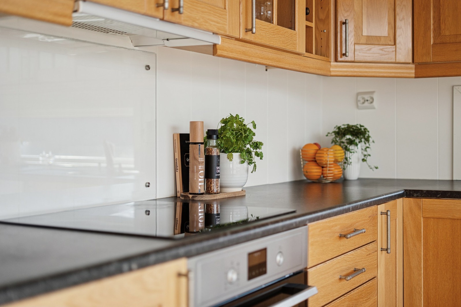 Benkeplate av laminat. Galleribilde