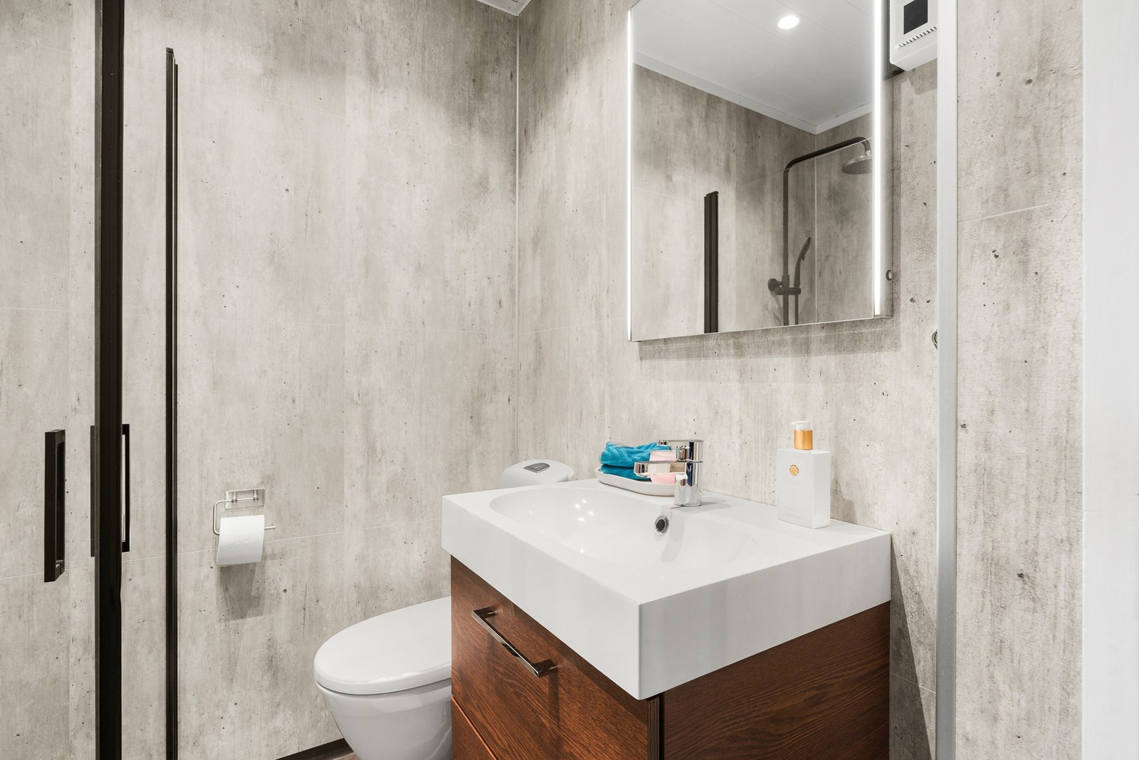 Badet er utstyrt med behagelig gulvvarme. Galleribilde