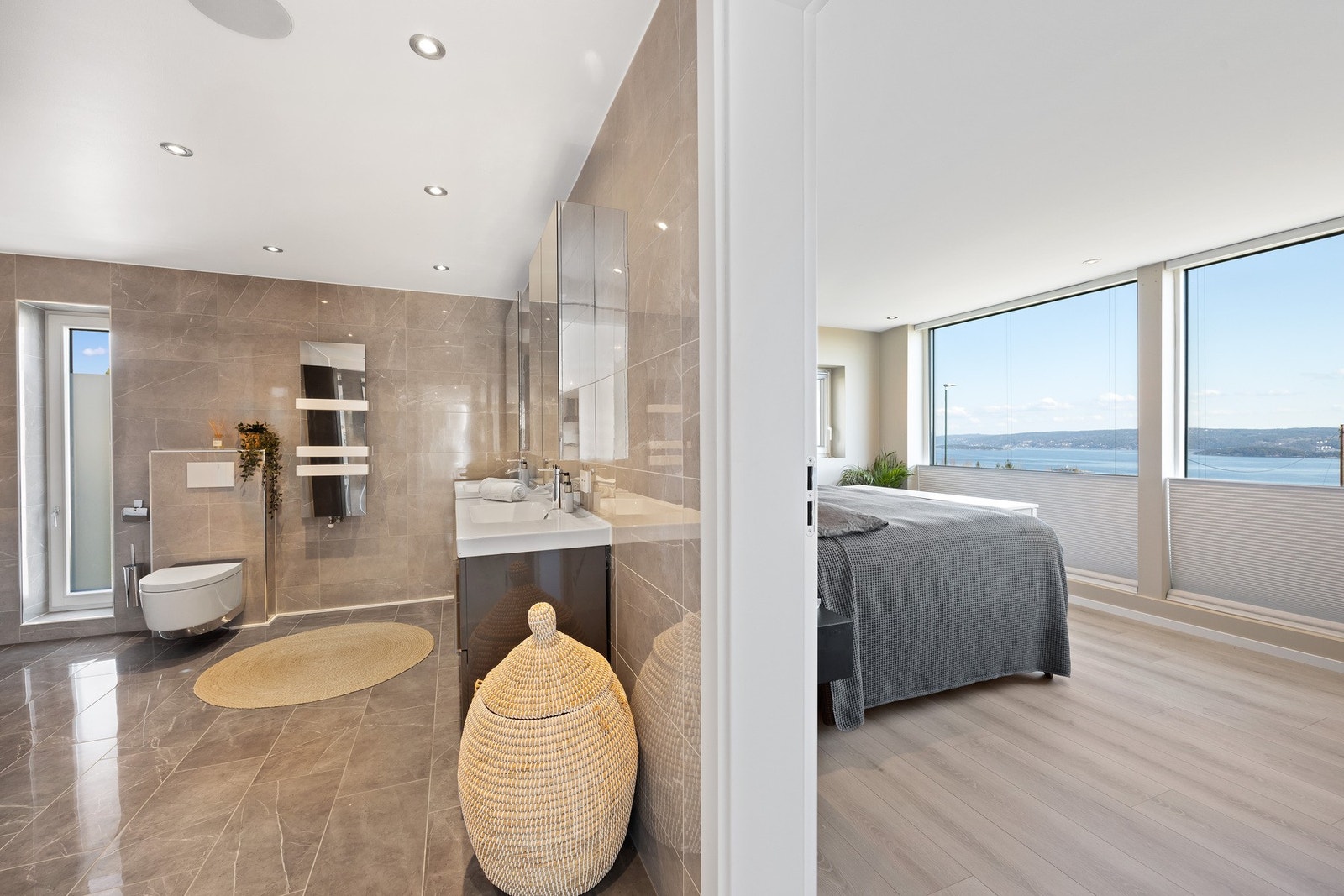 Badet i forbindelse med soverommet Galleribilde