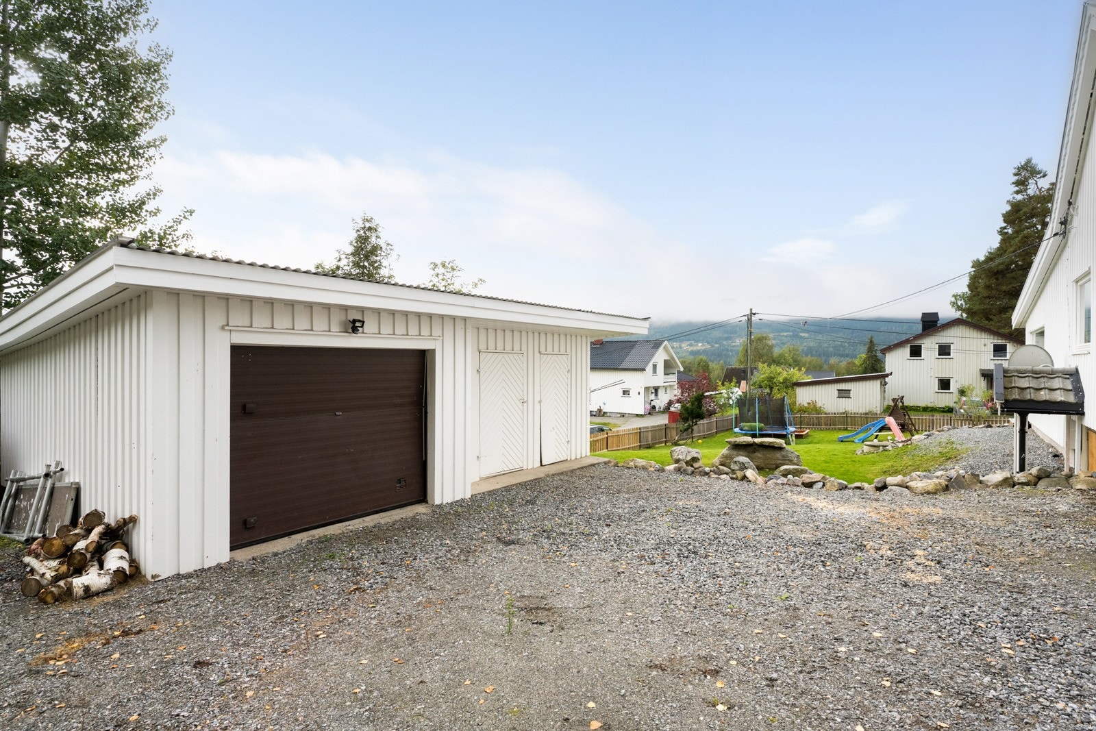 Garasje på eiendommen Galleribilde