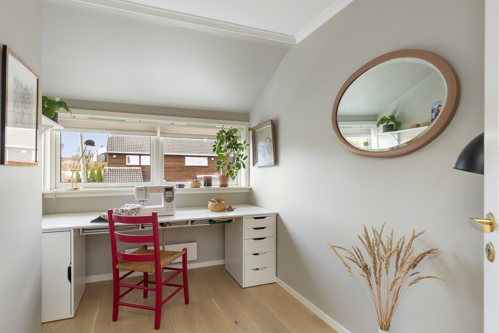 Det tredje soverommet er perfekt som kontor, gjesterom eller barnerom. Galleribilde