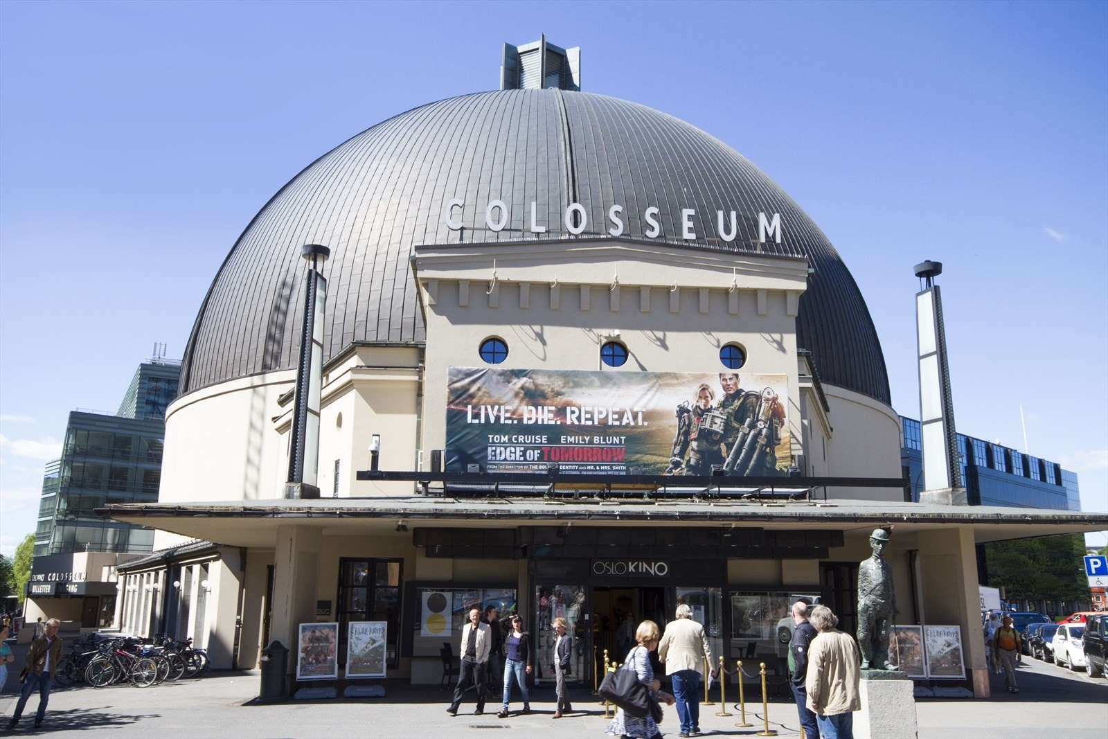 Colosseum kino - ikonisk landemerke i Oslo, kjent for sin karakteristiske kuppel og som en av Nordens største kinosaler Galleribilde
