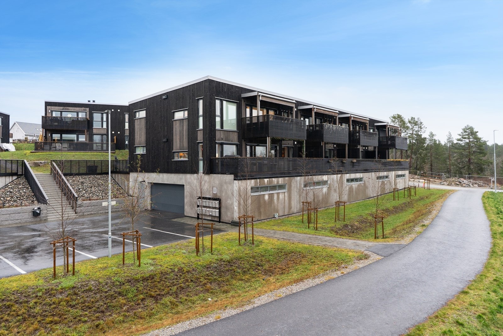 Dette er et nyetablert og barnevennlig område på Fagerstrand. Det er flere barnehager, barneskole på Myklerud og ungdomsskole på Bakkeløkka i umiddelbar nærhet. Galleribilde