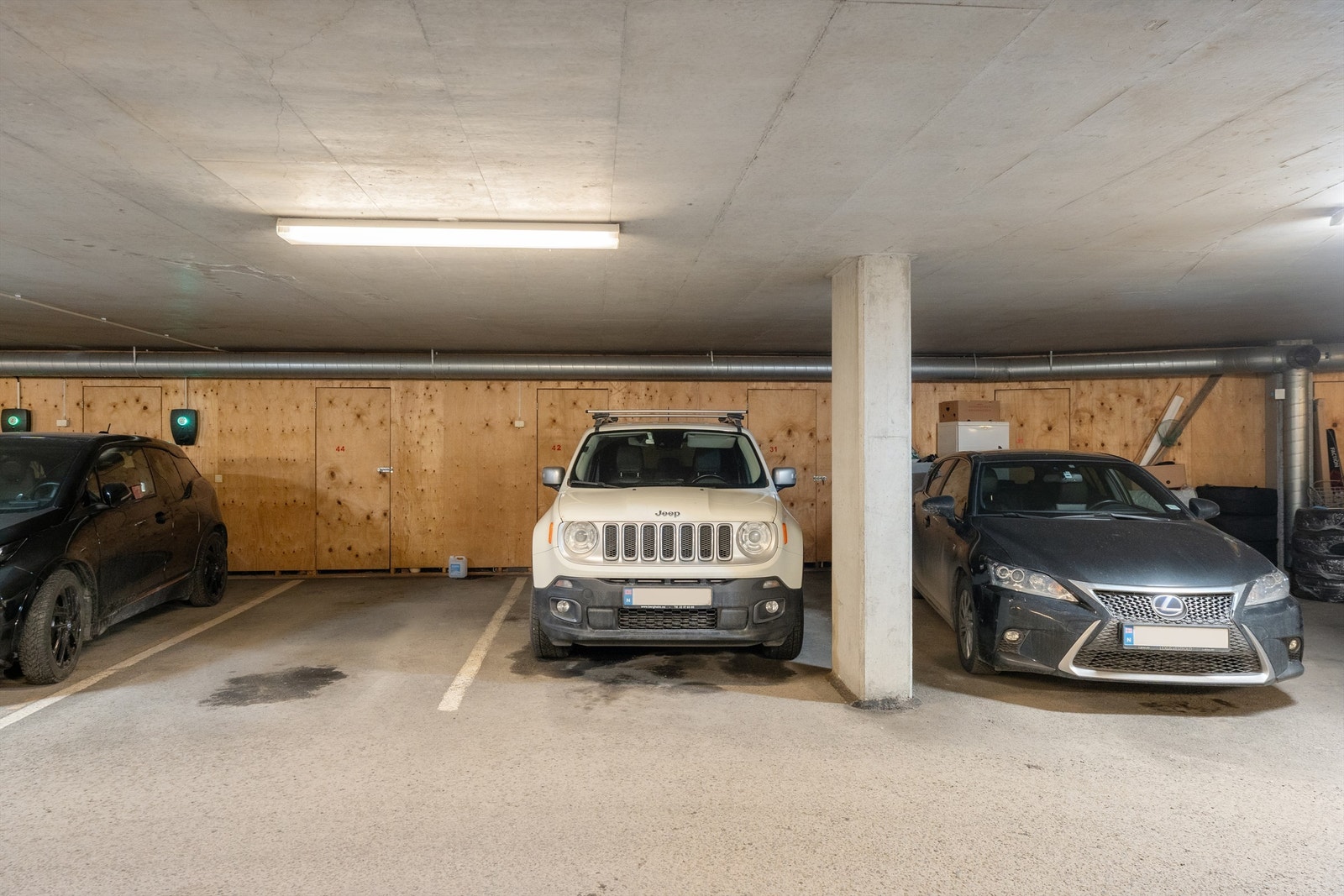 Med leiligheten følger bruksrett til én parkeringsplass i felles garasjeanlegg Galleribilde