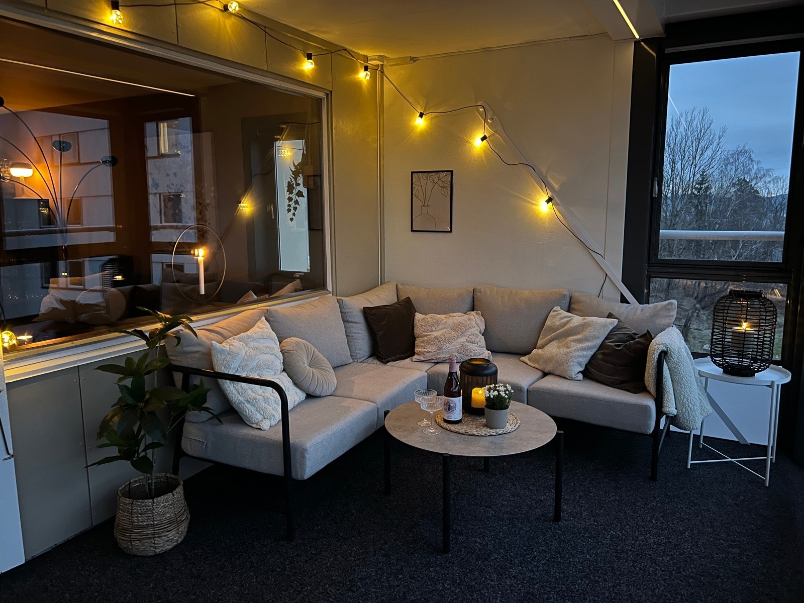 Kveldsstemning på balkongen Galleribilde