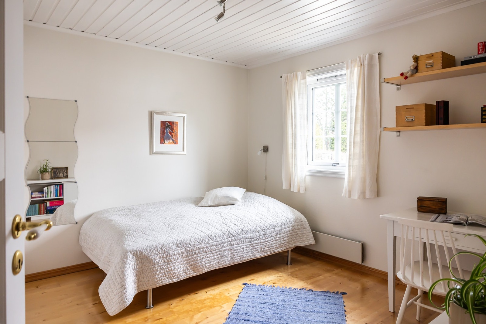 Soverom 2 passer fint som barnerom eller kontor. Galleribilde