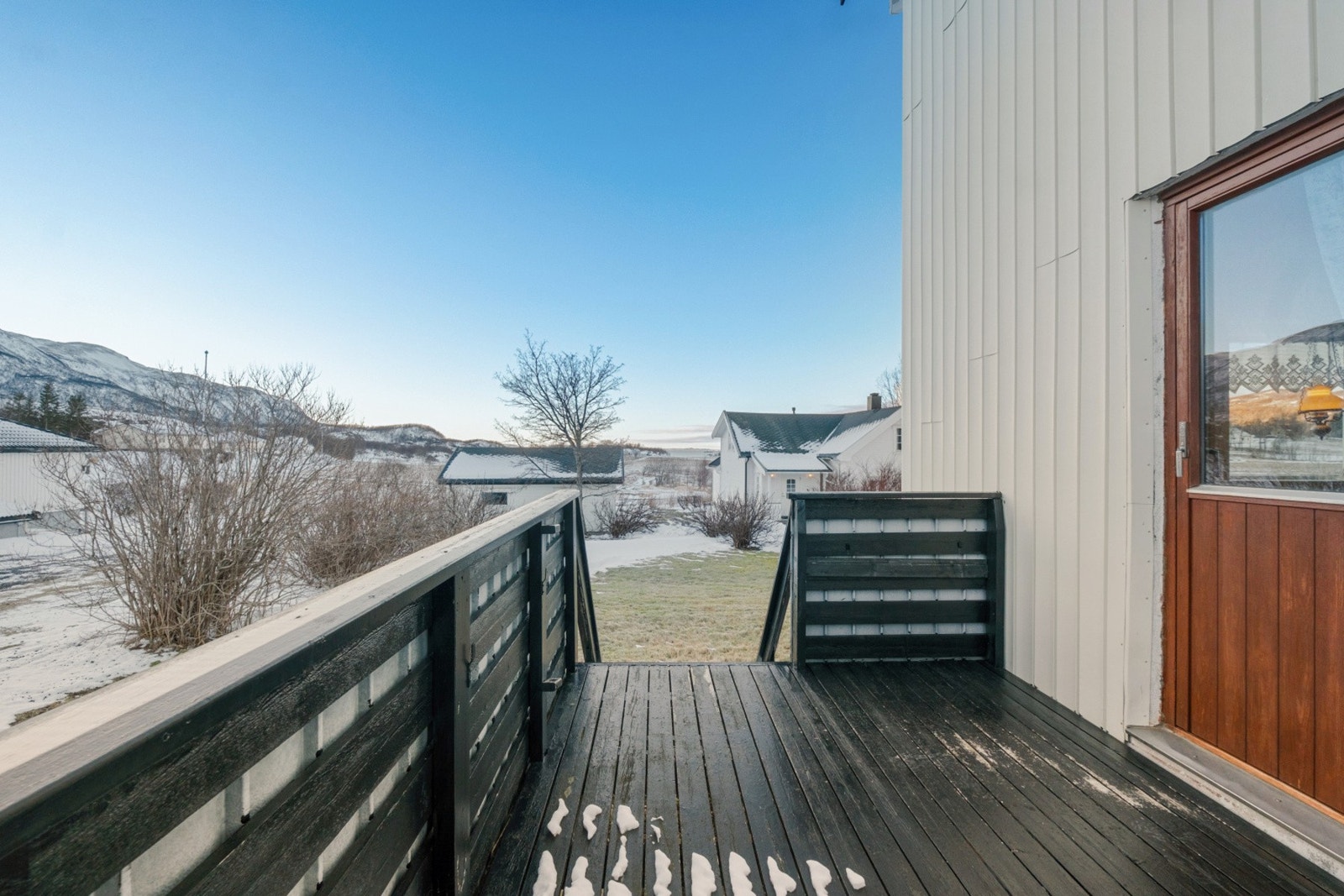Terrasse med plass til tilhørende møblement. Galleribilde