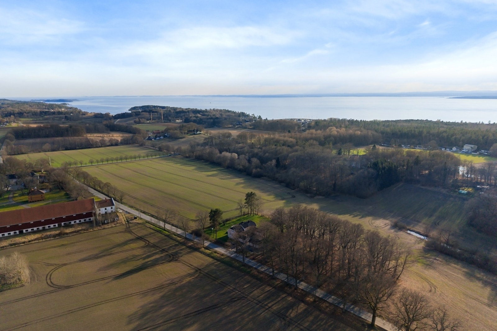 Det er ikke langt til sjø, turområder og handelsområde Galleribilde