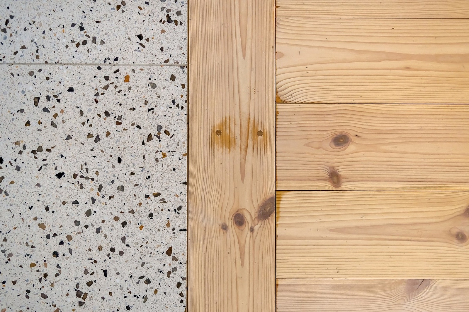 Terrazzo med varme i gulvet gjør det både praktisk og komfortabelt Galleribilde