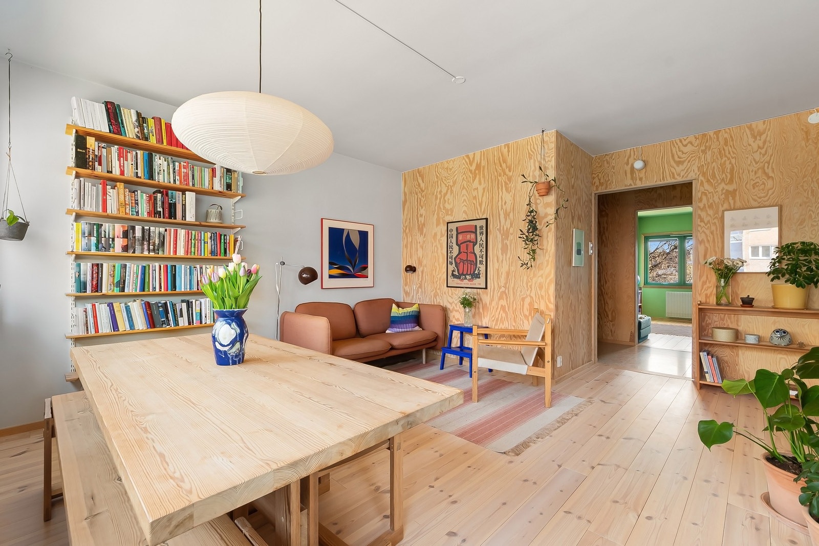 Velkommen til Bølerskogen 5! Presentert av PrivatMegleren ved Joachim Corneliussen Nilsen. Foto: ZOvenfra Galleribilde