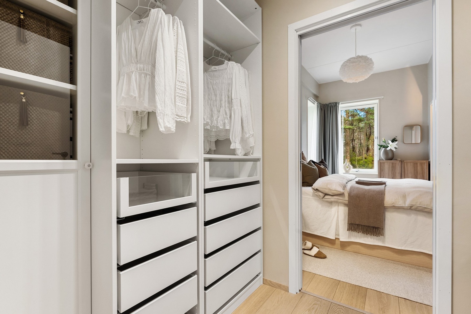 Perfekt med walk-in på hovedsoverommet. Galleribilde