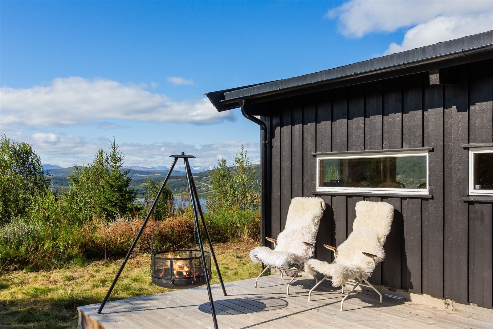 Den er et fantastisk utgangspunkt for turer og aktiviteter, hvis man heller ikke bare ønsker å slappe av i idylliske omgivelser ved hytta. Galleribilde