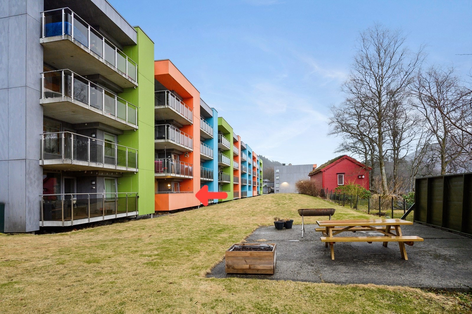 Flott og praktisk 2-roms leilighet på ett plan i 1. etasje. Galleribilde