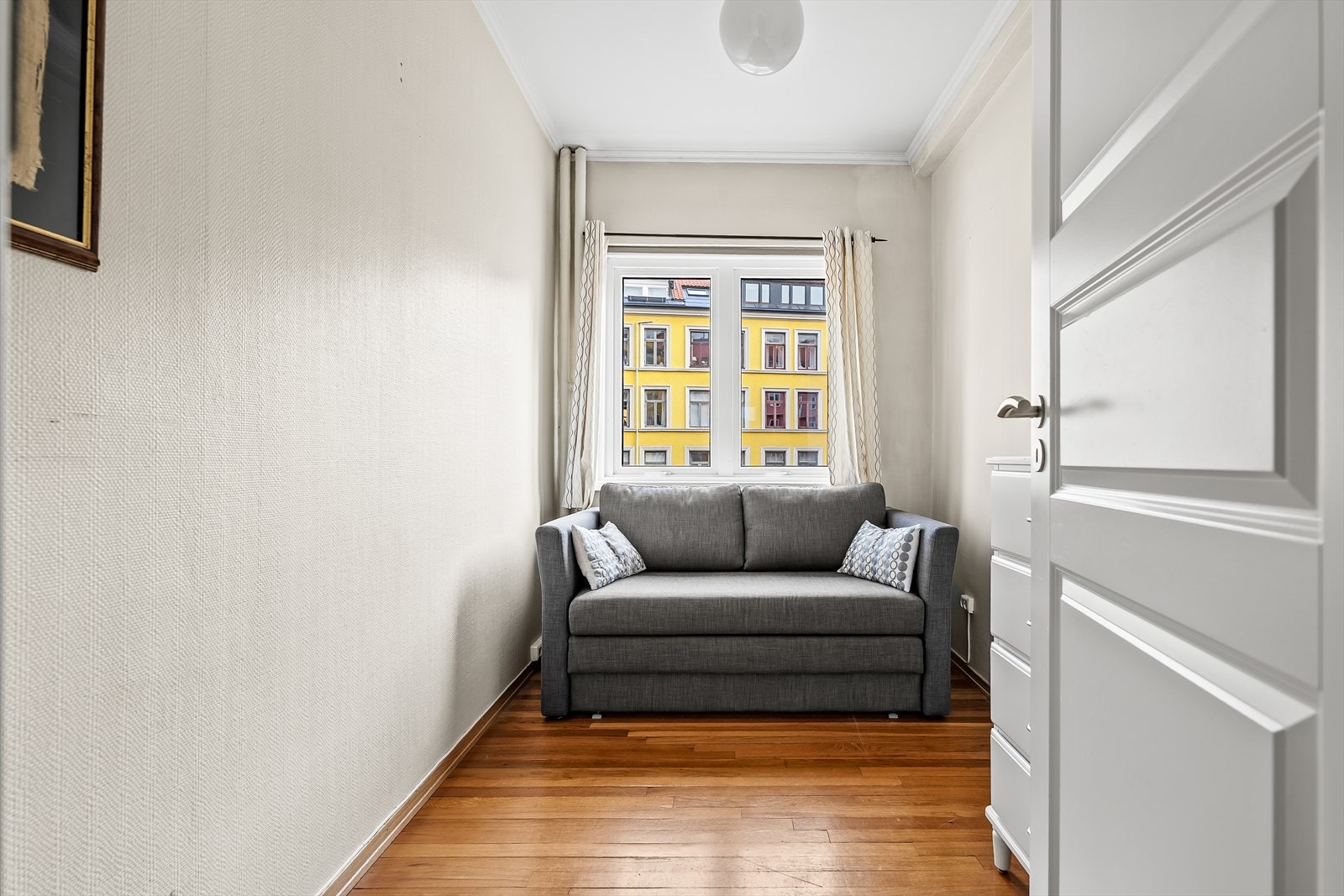 Det minste soverommet passer perfekt som barnerom, gjesterom eller kontor. Galleribilde