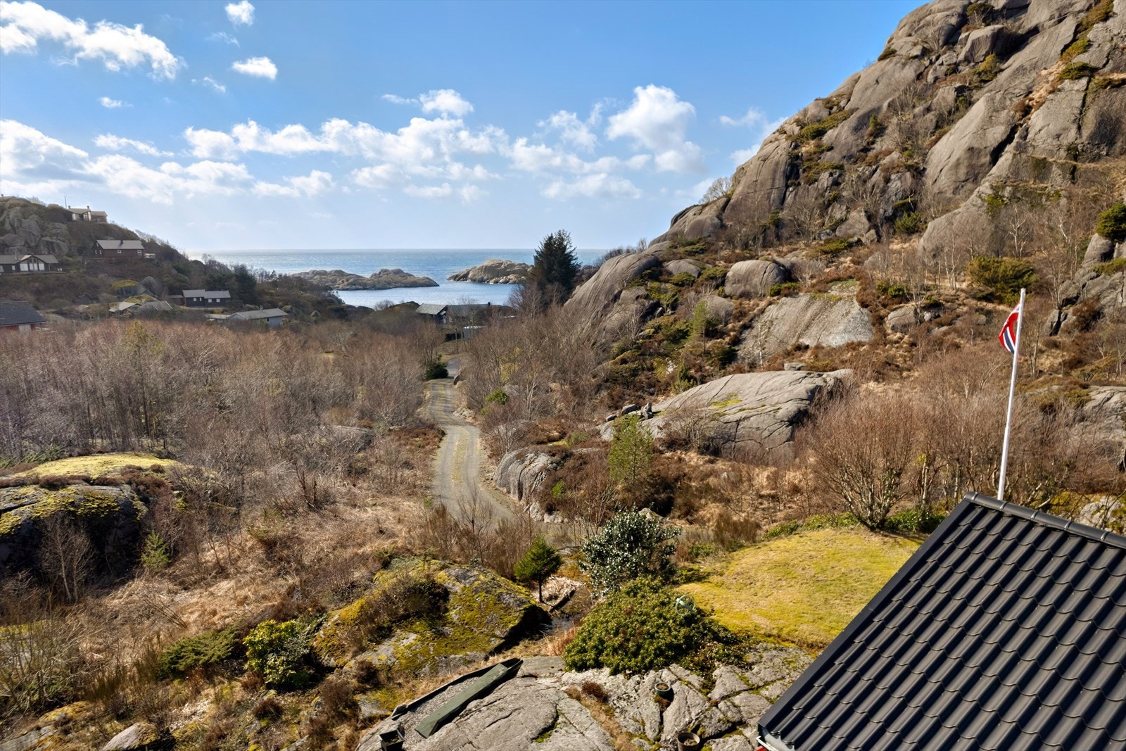 Fra eiendommen har du flott sjøutsikt! Galleribilde