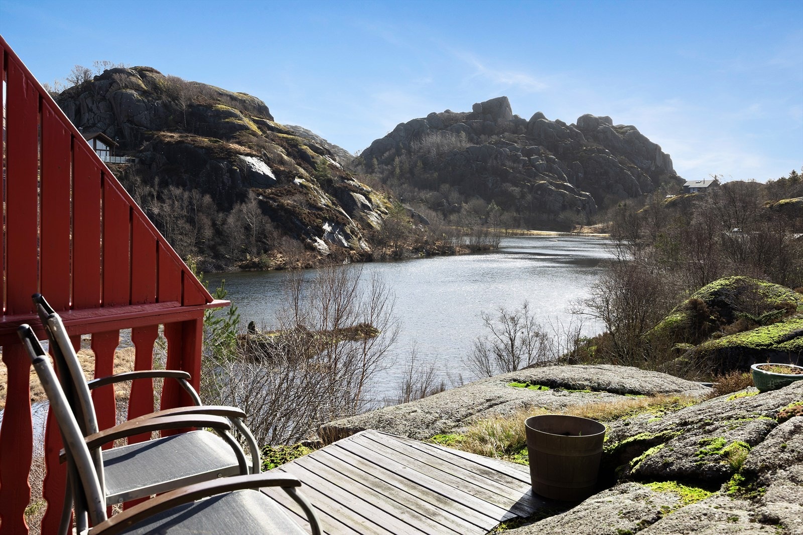 Innlandsvannet Igletjørna ligger like nedenfor. Galleribilde