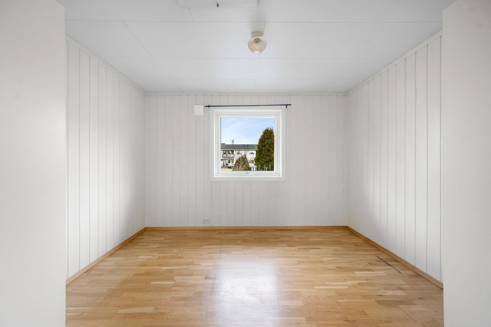 God plass til seng av ønsket størrelse. Galleribilde