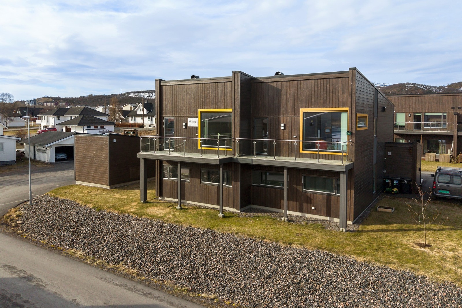 Boligen har en utebod med svært god lagringplass Galleribilde