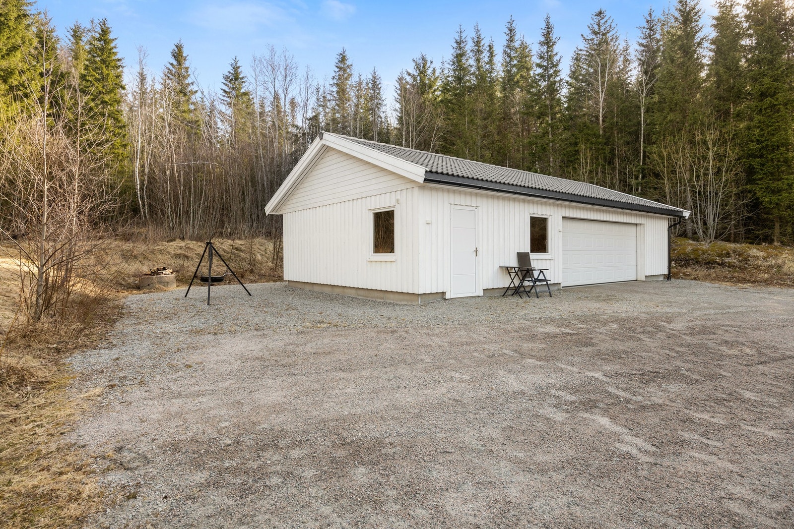 Godt med oppstillingsplass for flere biler Galleribilde