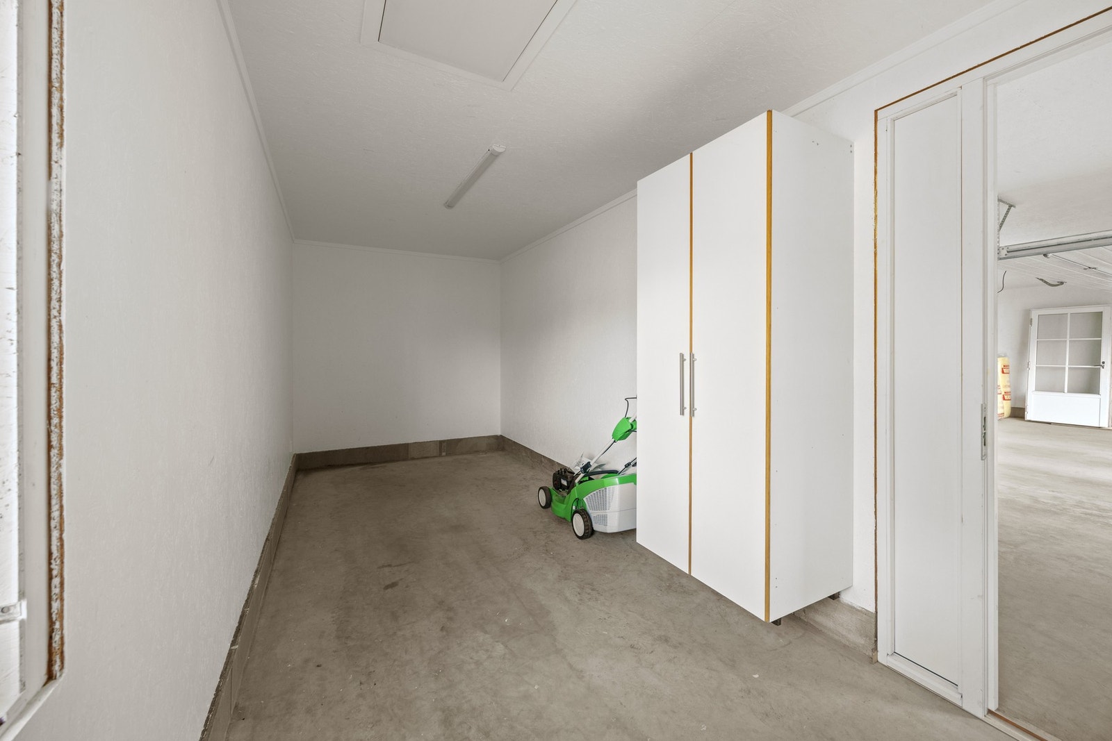 Lagerrom i garasjen Galleribilde