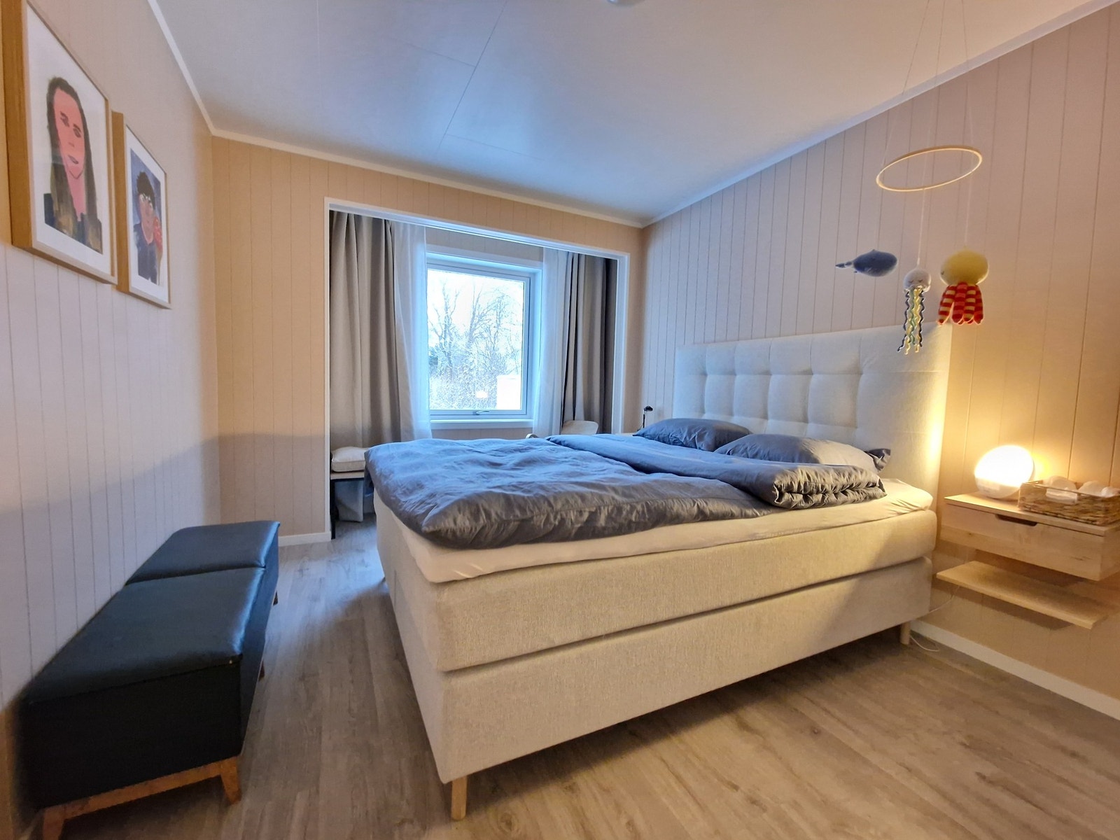 Hovedsoverom er av god størrelse. Galleribilde