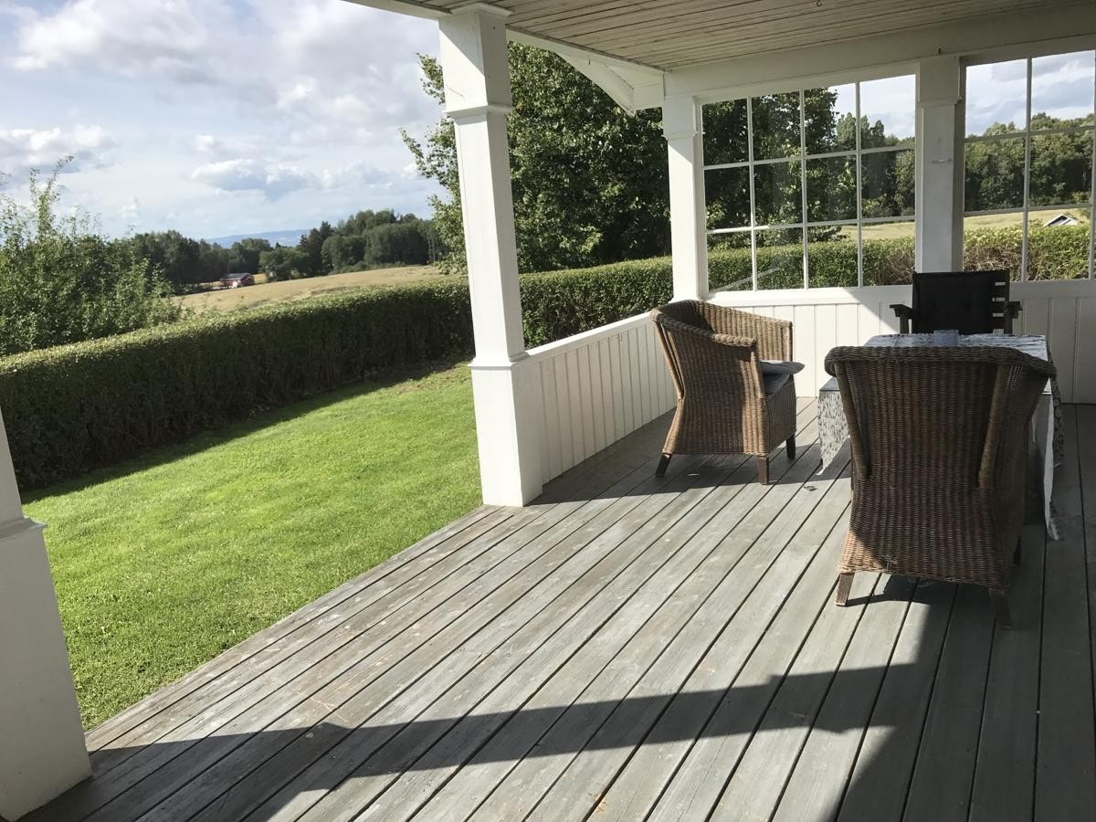 Terrasse med hage Galleribilde