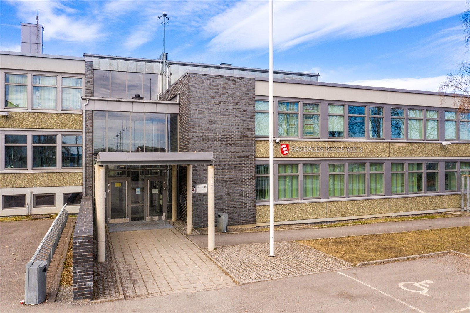 Boligen har gangavstand til Sagdalen skole Galleribilde