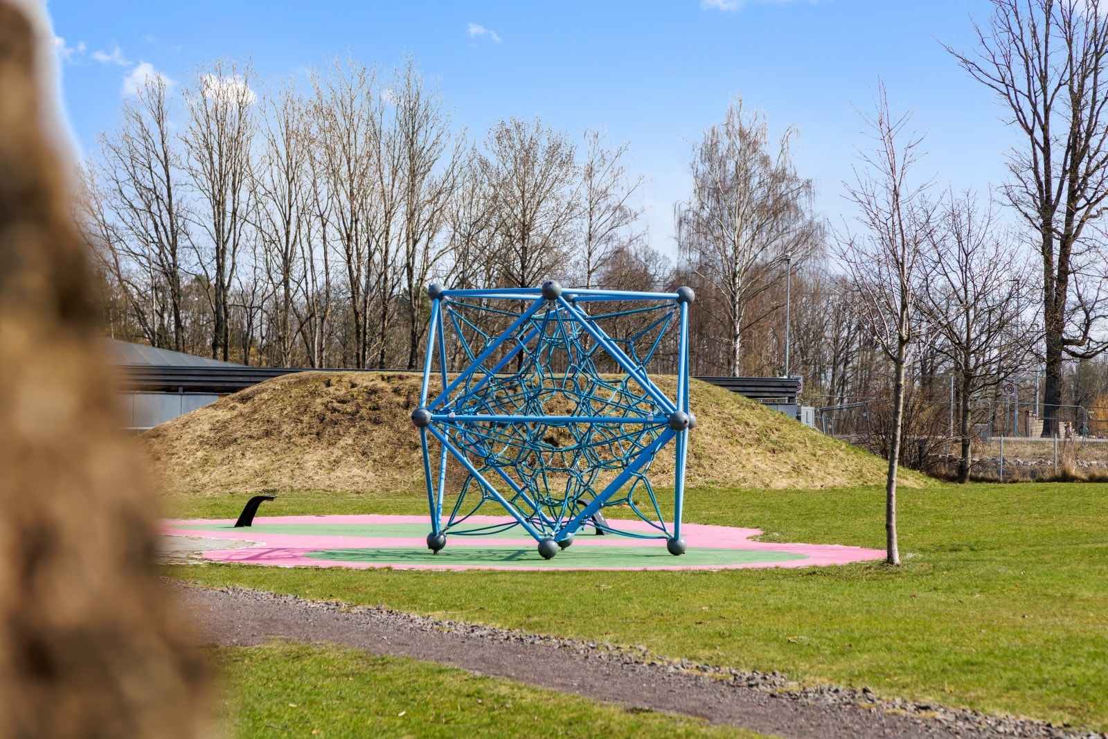 Området er godt tilrettelagt for barnefamilier med trygge og fine lekeområder. Galleribilde