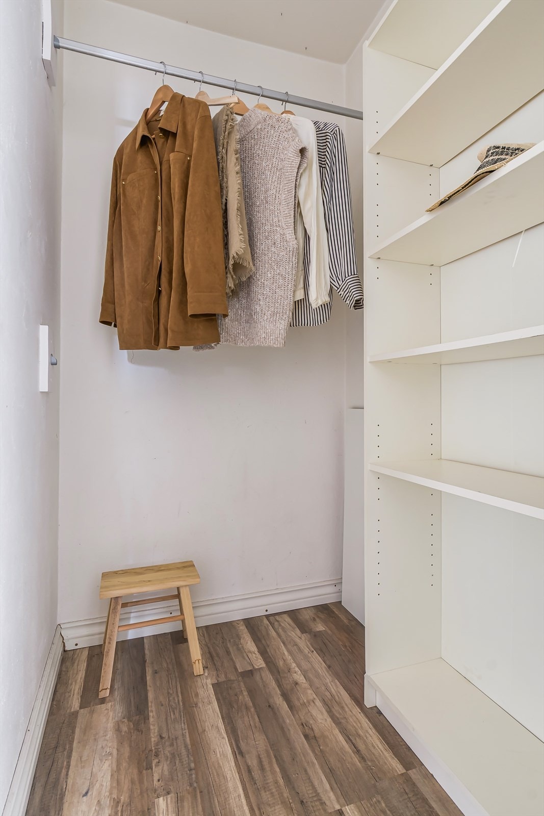 I tillegg disponerer leiligheten to kjellerboder på 3,2 m² og 2,8 m² Galleribilde