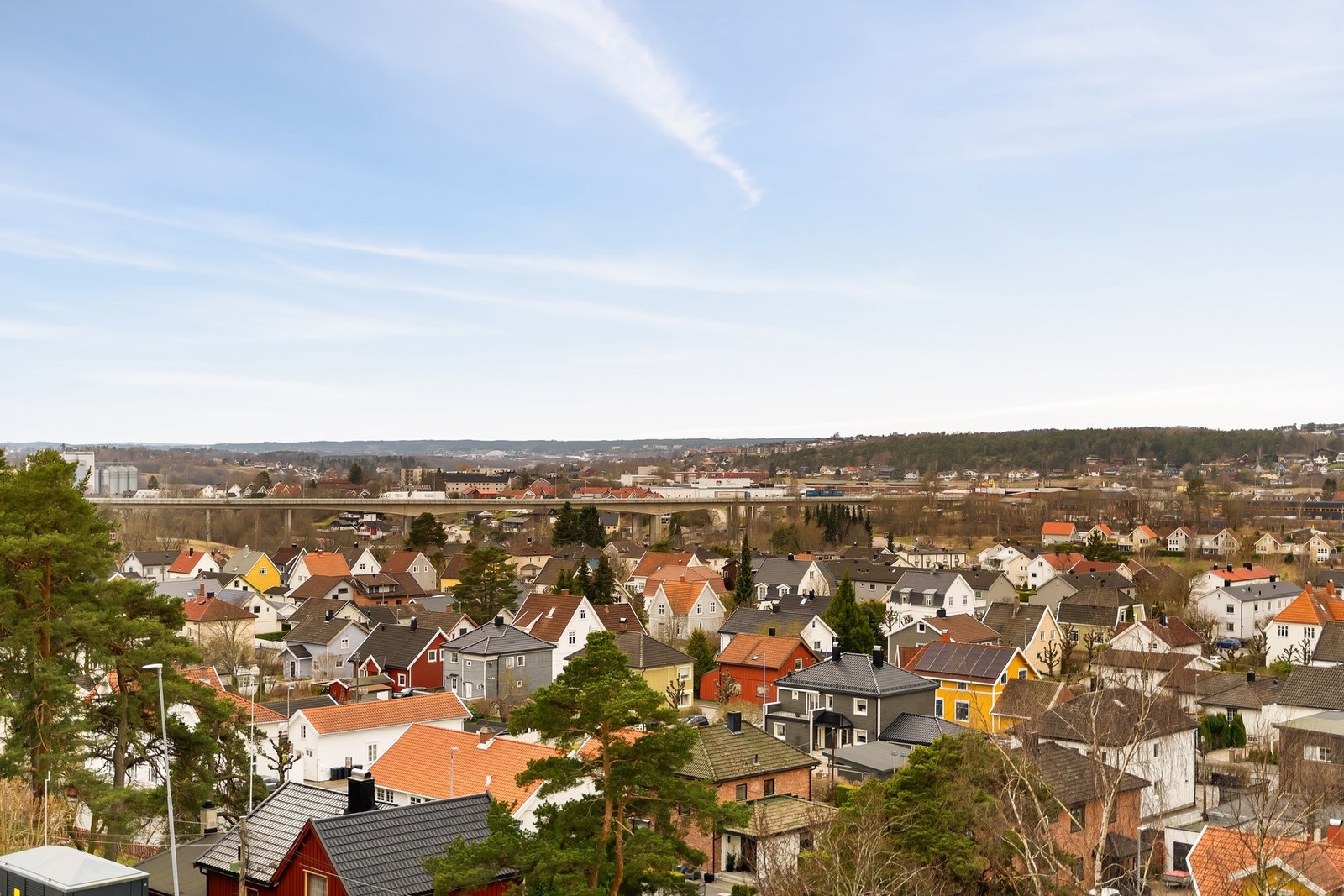 Fra leiligheten er det også gangavstand til sentrum og et rikt tilbud av forretninger, spisesteder og servicetilbud. Galleribilde