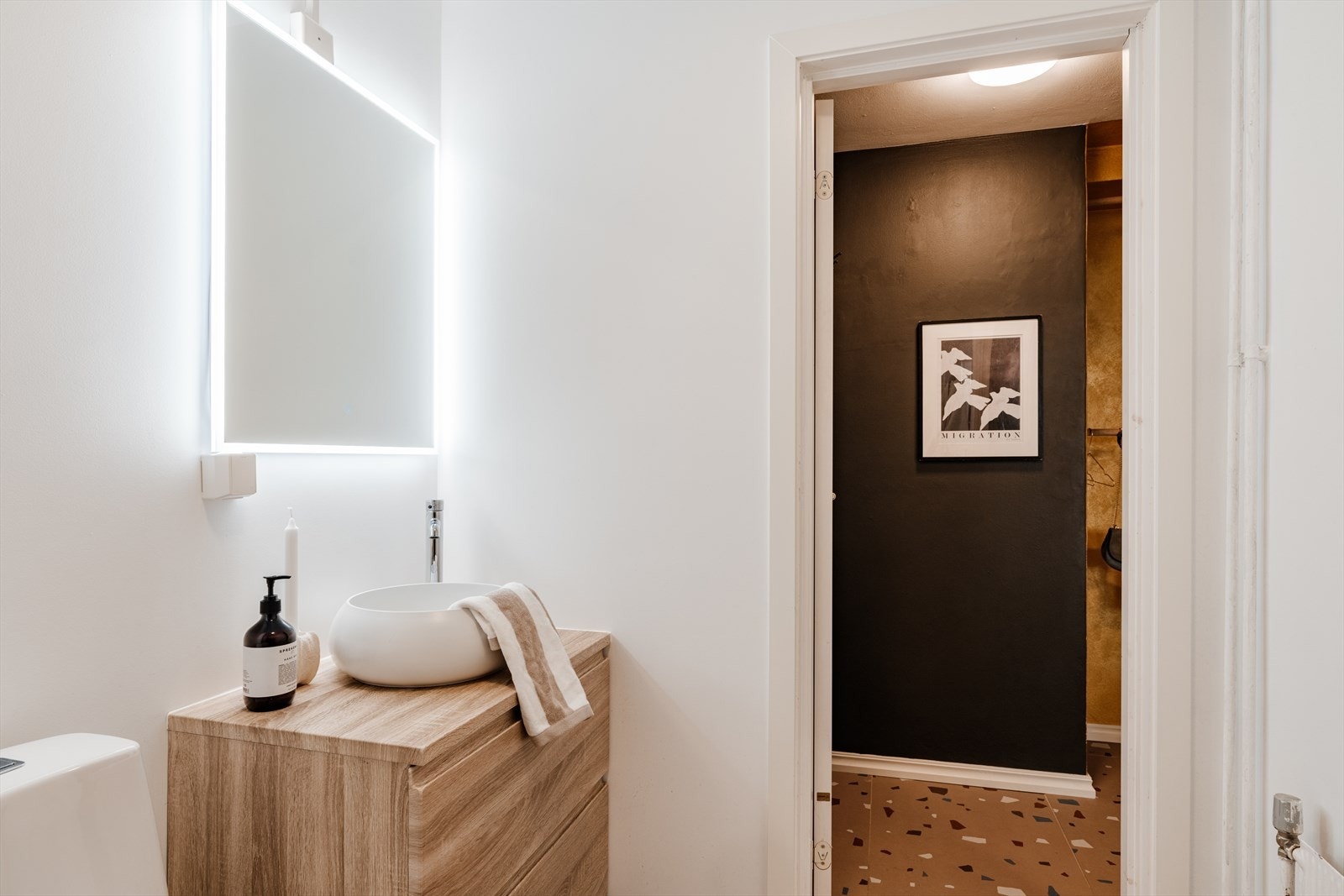 Fra entréen er det adkomst til badet Galleribilde