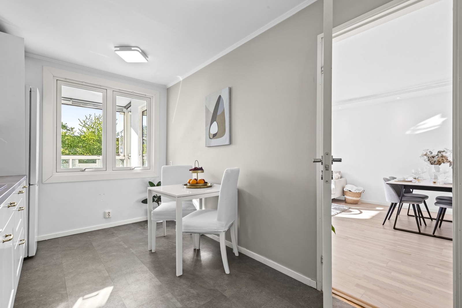 Spiseplass på kjøkkenet Galleribilde