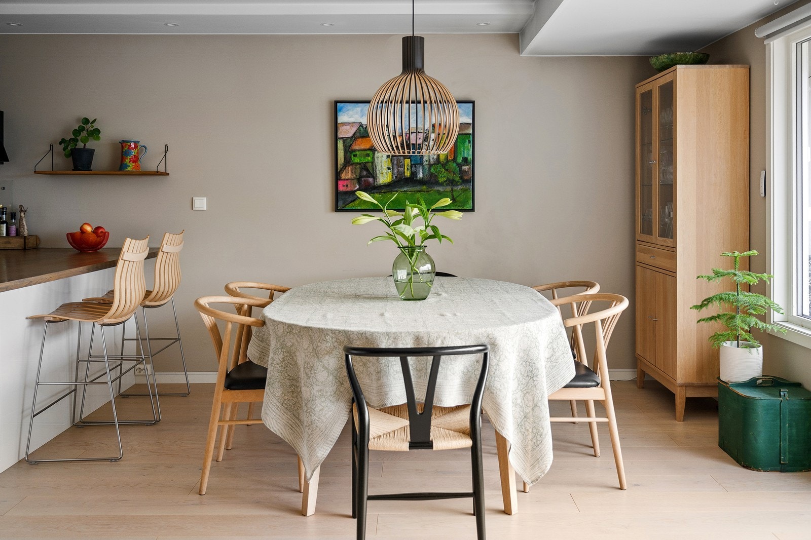 Naturlig plass til spisegruppe Galleribilde
