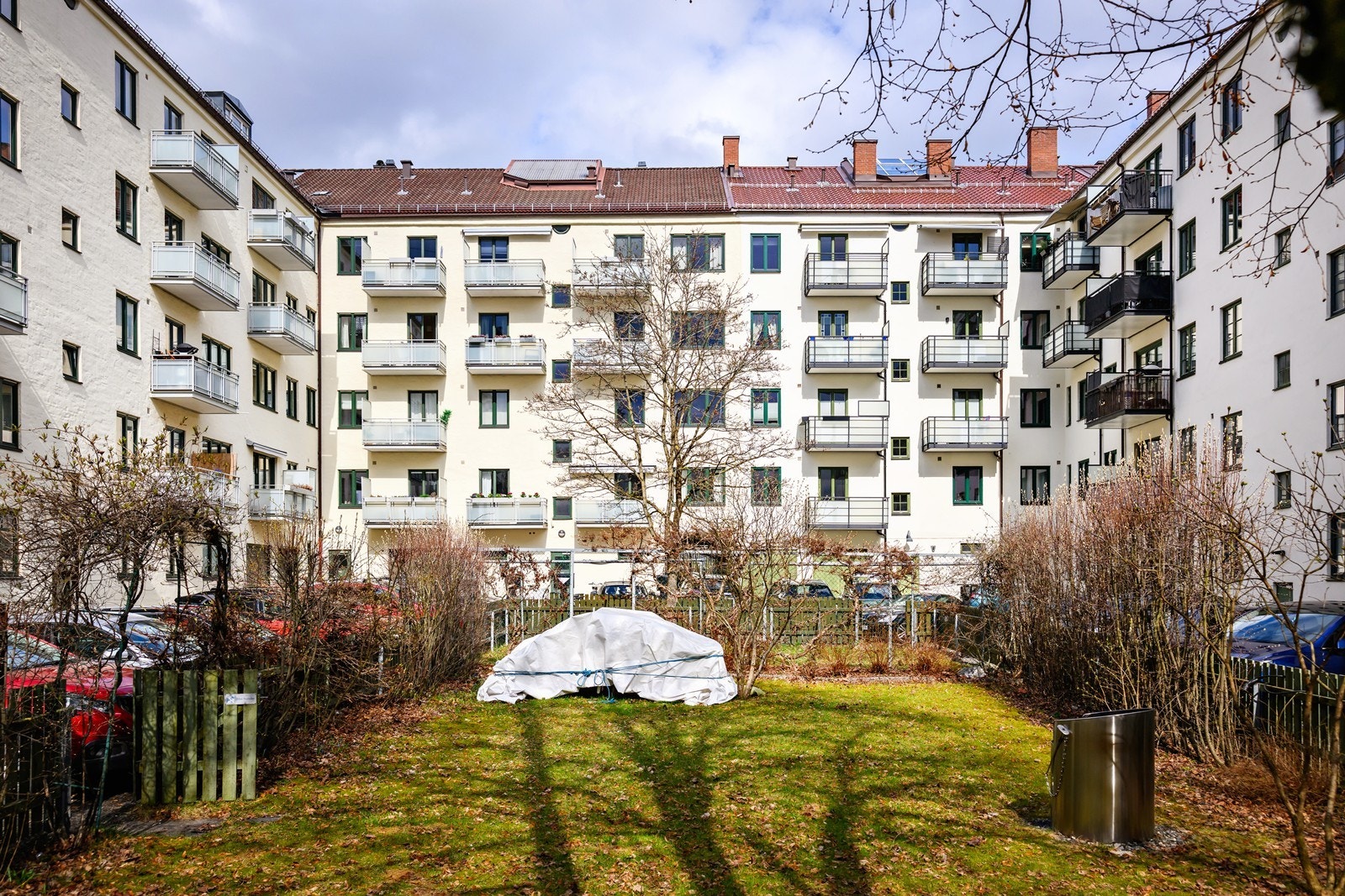 Det antas mulig å bygge balkong mot bakgård, se info i salgsoppgave Galleribilde