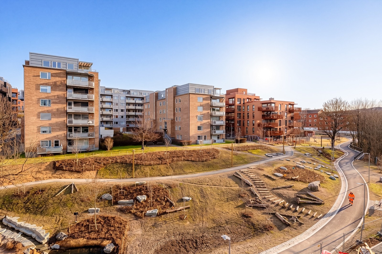 Området er i stadig utvikling med utbygging av boliger, servicefunksjoner, friarealer og infrastruktur. Galleribilde