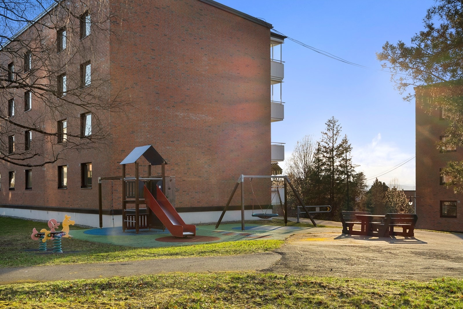 Borettslaget består av 376 andeler og har flotte grøntområder og lekeplass for de minste. Galleribilde