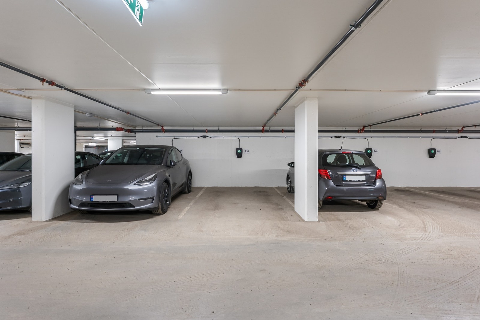 Kjøper har opsjon på en garasjeplass i felles anlegg. Galleribilde