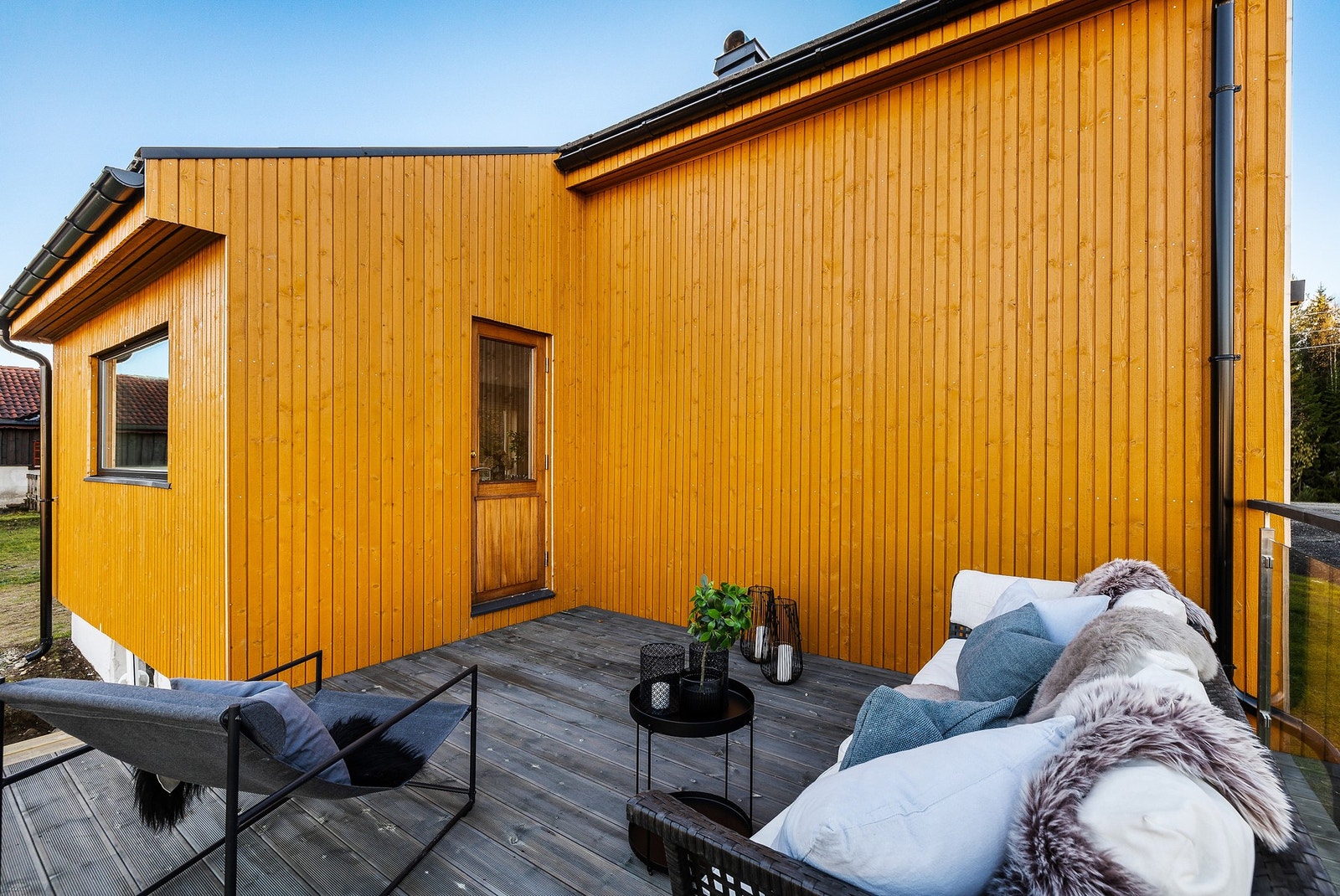 Nydelig konstruksjon og farge på huset - unikt og tidløst. Galleribilde