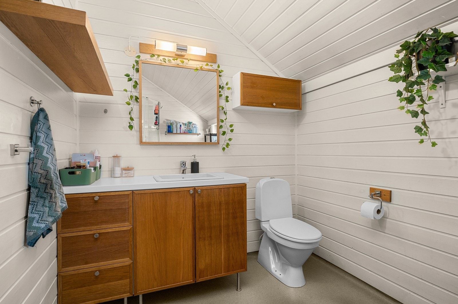 Romslig bad på hele 7,5 m². Galleribilde