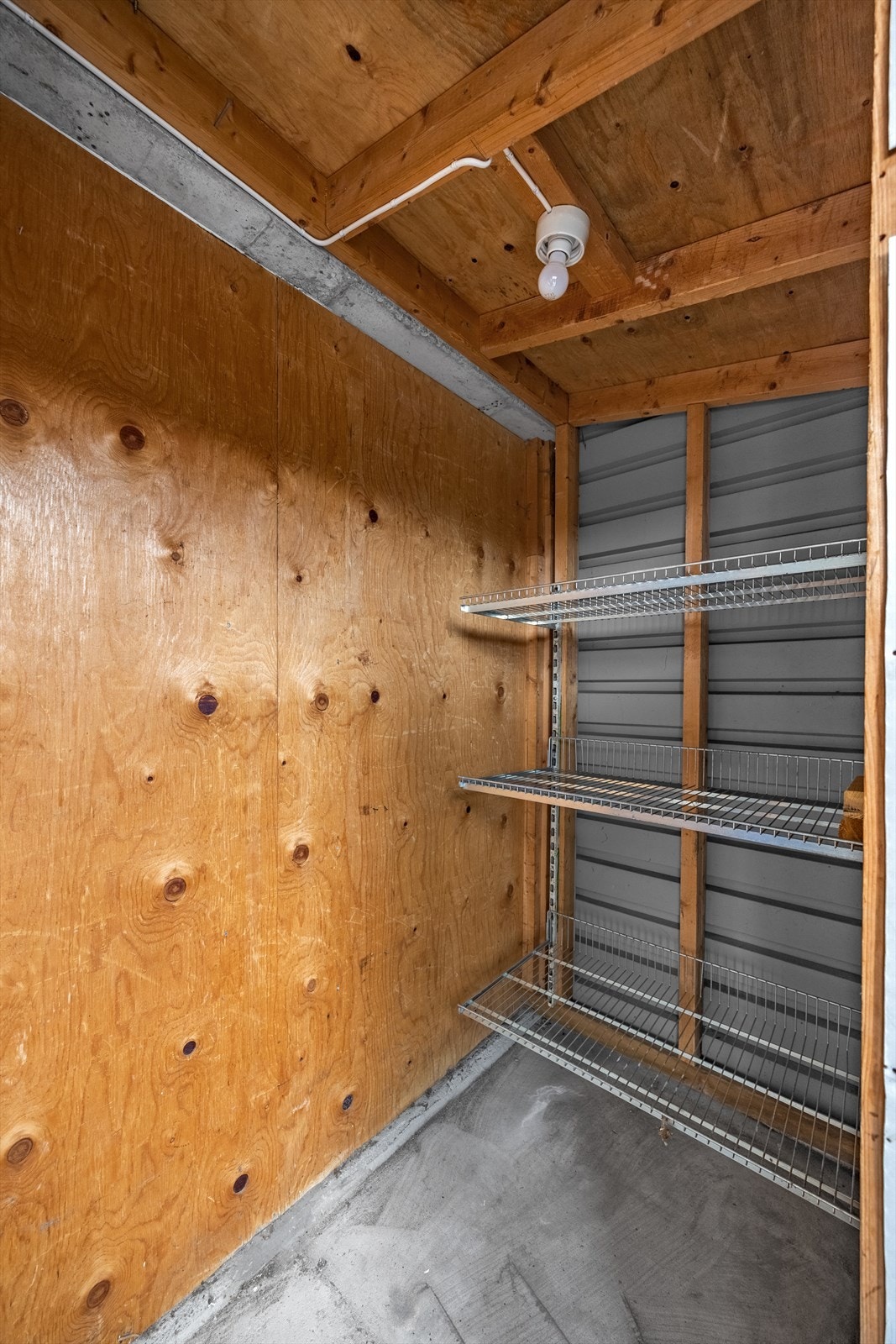 På enden av balkongen er det plassert bod på ca 2 m². Galleribilde